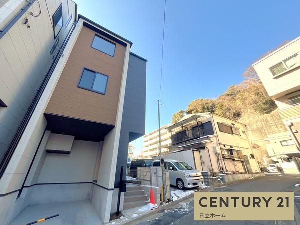 �_�ސ쌧���l�s�����Ԓ�2���ڂ̐V�z��ˌ��Ă̑O�ʓ��H�܂ތ��n�ʐ^