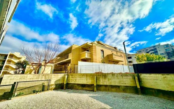 �_�ސ쌧���s�{�O��약��̒��Ã}���V�����̏Z�˂���̒��]�ʐ^