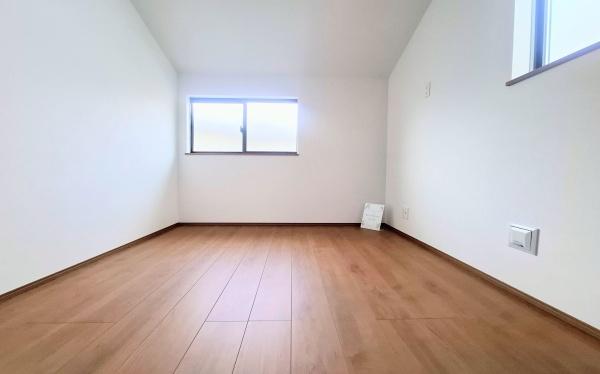 �_�ސ쌧���s������S���u3���ڂ̐V�z��ˌ��Ă̐Q��