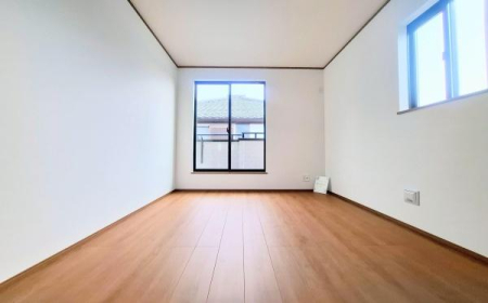 �_�ސ쌧���s������S���u3���ڂ̐V�z��ˌ��Ă̎q������