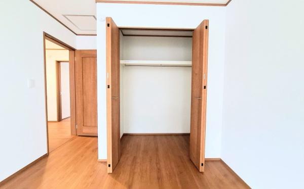 �_�ސ쌧���s������S���u3���ڂ̐V�z��ˌ��Ă̎��[