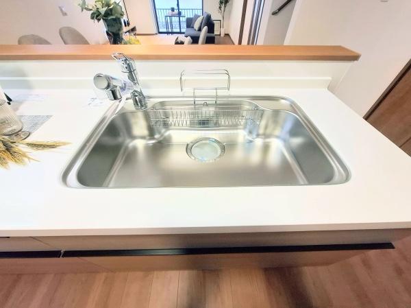 �_�ސ쌧���s������S���u3���ڂ̐V�z��ˌ��ẴL�b�`��