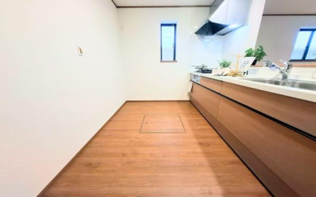 �_�ސ쌧���s������S���u3���ڂ̐V�z��ˌ��ẴL�b�`��