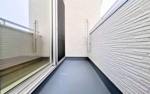 �_�ސ쌧���s�����扤�T����3���ڂ̐V�z��ˌ��Ẵo���R�j�[