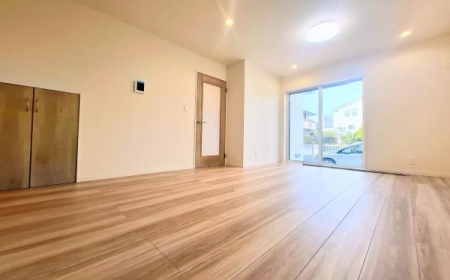 �_�ސ쌧���s�����扤�T����3���ڂ̐V�z��ˌ��Ẵ��r���O