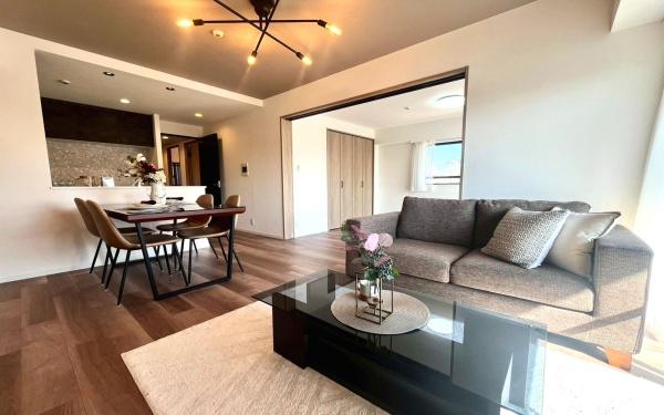 �_�ސ쌧���s����`���̒��Ã}���V�����̃��r���O