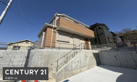 �_�ސ쌧���l�s�h��㋽���̐V�z��ˌ��Ă̑O�ʓ��H�܂ތ��n�ʐ^