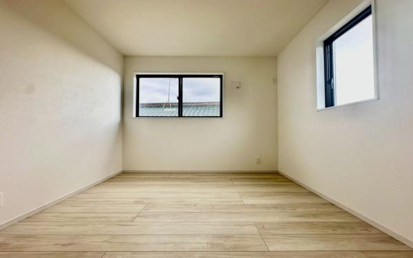 �_�ސ쌧���s�{�O�搼���1���ڂ̐V�z��ˌ��Ă̗m��