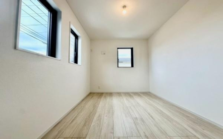 �_�ސ쌧���s�{�O�搼���1���ڂ̐V�z��ˌ��Ă̗m��