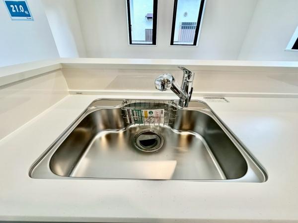 �_�ސ쌧���s�{�O�搼���1���ڂ̐V�z��ˌ��ẴL�b�`��