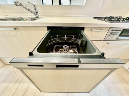 �_�ސ쌧���s�{�O�搼���1���ڂ̐V�z��ˌ��ẴL�b�`��