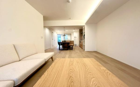 �_�ސ쌧���s���Ë�v�{3���ڂ̒��Ã}���V�����̃��r���O