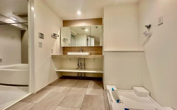 �_�ސ쌧���s���Ë�v�{3���ڂ̒��Ã}���V�����̐��ʑ�E���ʏ�