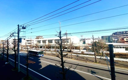 �_�ސ쌧���s����|�ǒ�3���ڂ̒��Ã}���V�����̏Z�˂���̒��]�ʐ^