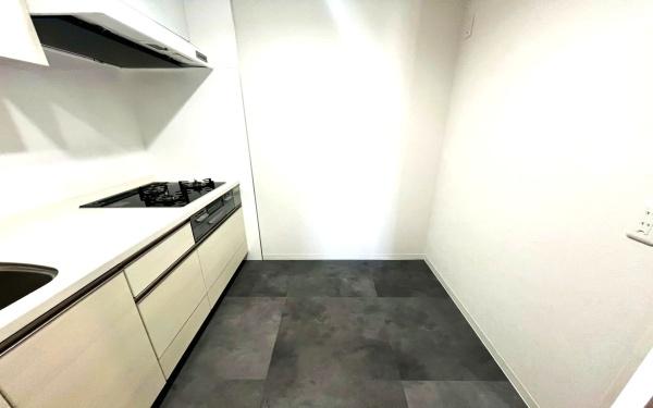 �_�ސ쌧���s����|�ǒ�3���ڂ̒��Ã}���V�����̃L�b�`��