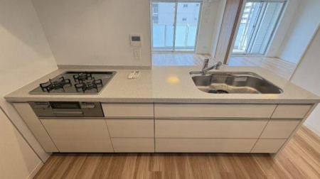 �_�ސ쌧���l�s����ԍ璬1���ڂ̒��Ã}���V�����̃L�b�`��