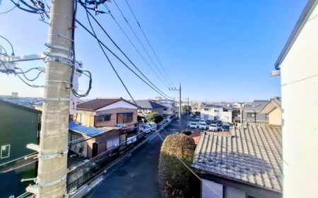 �_�ސ쌧���s�{�O��n��4���ڂ̐V�z��ˌ��Ă̏Z�˂���̒��]�ʐ^