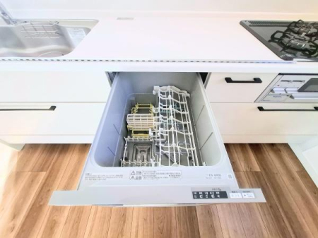 �_�ސ쌧���s�{�O��n��4���ڂ̐V�z��ˌ��ẴL�b�`��