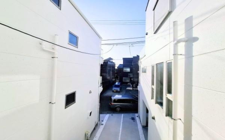 �_�ސ쌧���s�{�O��n��4���ڂ̐V�z��ˌ��Ă̏Z�˂���̒��]�ʐ^