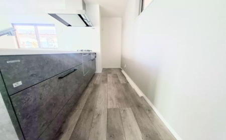 �_�ސ쌧���s�{�O��n��4���ڂ̐V�z��ˌ��ẴL�b�`��