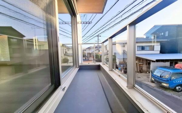 �_�ސ쌧���s�{�O��n��4���ڂ̐V�z��ˌ��Ẵo���R�j�[