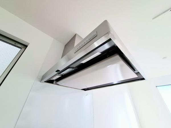 �_�ސ쌧���s�{�O��n��4���ڂ̐V�z��ˌ��ẴL�b�`��