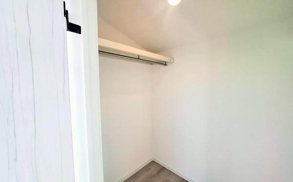 �_�ސ쌧���s�{�O��n��4���ڂ̐V�z��ˌ��Ă̎��[