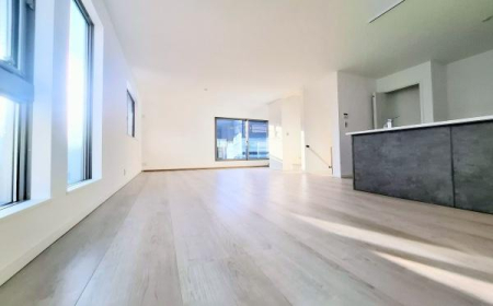 �_�ސ쌧���s�{�O��n��4���ڂ̐V�z��ˌ��Ẵ��r���O