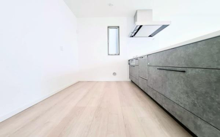 �_�ސ쌧���s�{�O��n��4���ڂ̐V�z��ˌ��ẴL�b�`��