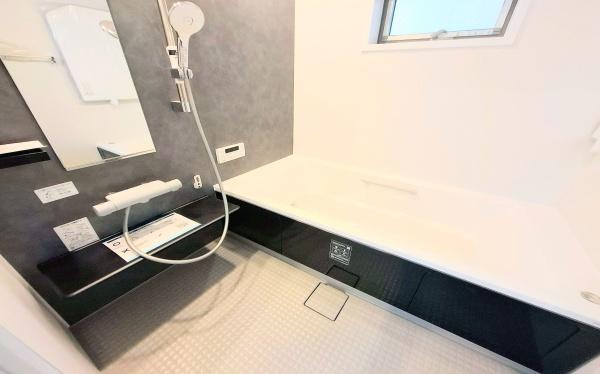 �_�ސ쌧���s�{�O��n��4���ڂ̐V�z��ˌ��Ă̗���