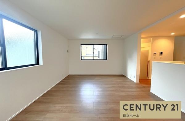 �_�ސ쌧���l�s�����Ԓ�3���ڂ̐V�z��ˌ��Ẵ��r���O