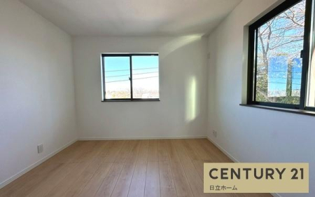 �_�ސ쌧���l�s�ߌ���k����4���ڂ̐V�z��ˌ��Ă̎q������