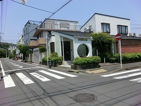 �_�ސ쌧���l�s���ʒ�3���ڂ̒��Ã}���V�����̎��ӊ�