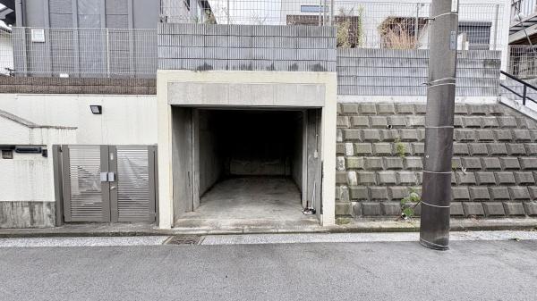 �_�ސ쌧���l�s��q�搙�c7���ڂ̒��È�ˌ��Ă̒��ԏ�