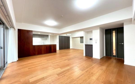 �_�ސ쌧�O�Y�S�t�R���x���̒��Ã}���V�����̃��r���O