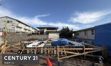 �_�ސ쌧���l�s���擌��]���u�̐V�z��ˌ��Ă̑O�ʓ��H�܂ތ��n�ʐ^