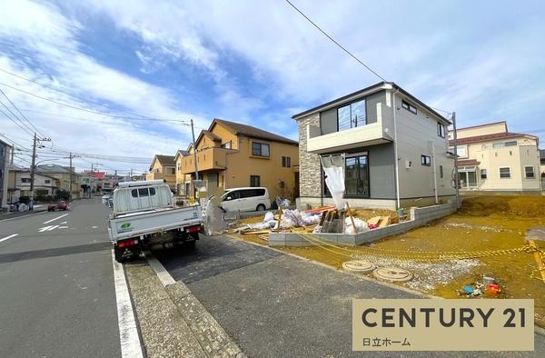 �_�ސ쌧���l�s�t�悽���΂ȑ�2���ڂ̐V�z��ˌ��Ă̑O�ʓ��H�܂ތ��n�ʐ^