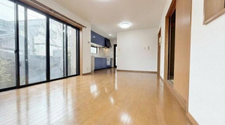 �_�ސ쌧���l�s�`������5���ڂ̒��È�ˌ��Ẵ��r���O