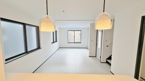 �_�ސ쌧���l�s��撆�c��5���ڂ̐V�z��ˌ��Ẵ��r���O