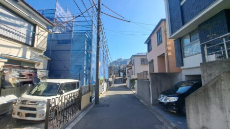 �_�ސ쌧���l�s�`����v��3���ڂ̐V�z��ˌ��Ă̑O�ʓ��H�܂ތ��n�ʐ^