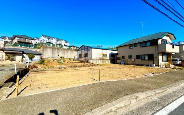 �_�ސ쌧���l�s�s�}���F���̐V�z��ˌ��Ă̑O�ʓ��H�܂ތ��n�ʐ^