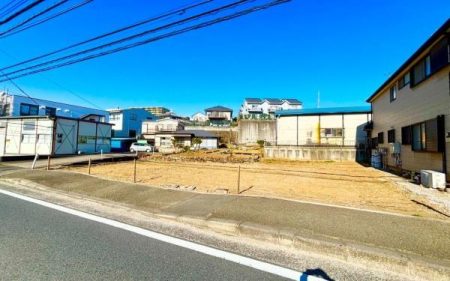 �_�ސ쌧���l�s�s�}���F���̐V�z��ˌ��Ă̑O�ʓ��H�܂ތ��n�ʐ^