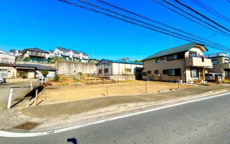 �_�ސ쌧���l�s�s�}���F���̐V�z��ˌ��Ă̑O�ʓ��H�܂ތ��n�ʐ^