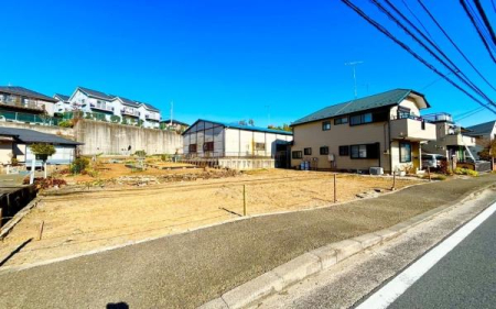 �_�ސ쌧���l�s�s�}���F���̐V�z��ˌ��Ă̑O�ʓ��H�܂ތ��n�ʐ^