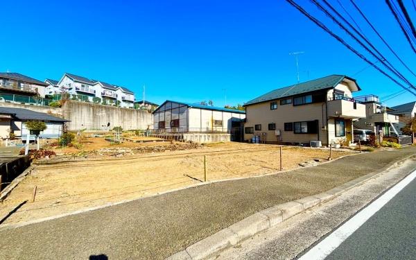 �_�ސ쌧���l�s�s�}���F���̐V�z��ˌ��Ă̑O�ʓ��H�܂ތ��n�ʐ^