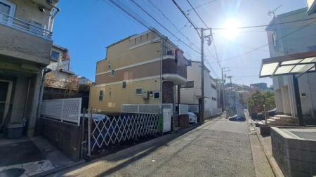 �_�ސ쌧���l�s�ߌ����̋{1���ڂ̐V�z��ˌ��Ă̑O�ʓ��H�܂ތ��n�ʐ^