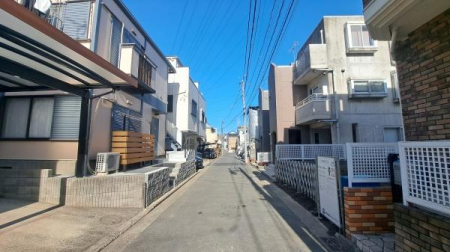 �_�ސ쌧���l�s�ߌ����̋{1���ڂ̐V�z��ˌ��Ă̑O�ʓ��H�܂ތ��n�ʐ^