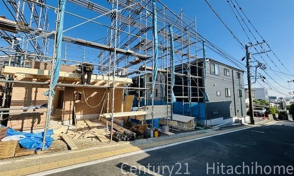 �_�ސ쌧���l�s�_�ސ�����ʂ̐V�z��ˌ��Ă̑O�ʓ��H�܂ތ��n�ʐ^