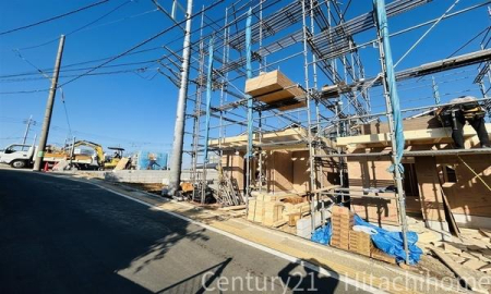 �_�ސ쌧���l�s�_�ސ�����ʂ̐V�z��ˌ��Ă̑O�ʓ��H�܂ތ��n�ʐ^