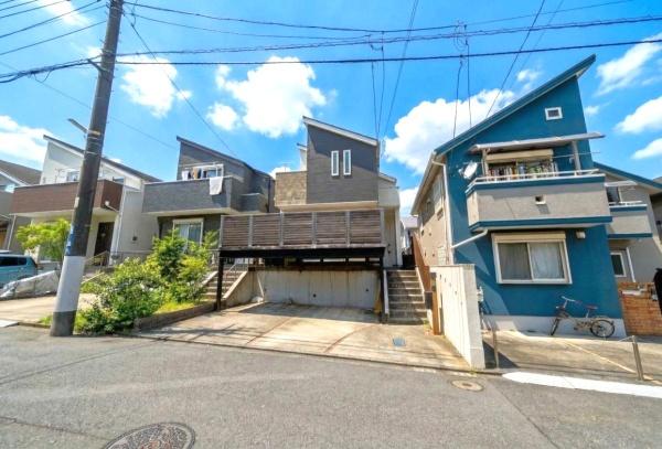 �_�ސ쌧���l�s����撷�l1���ڂ̒��È�ˌ��Ă̑O�ʓ��H�܂ތ��n�ʐ^